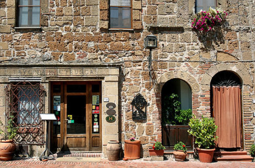 Locanda Della Taverna Etrusca Sovana Exterior photo